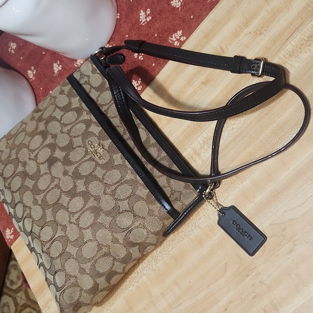 Coach Bag - Picture 14 of 15